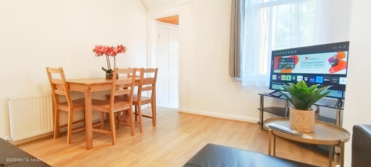 Holiday home Pearl Garden In Wembley London