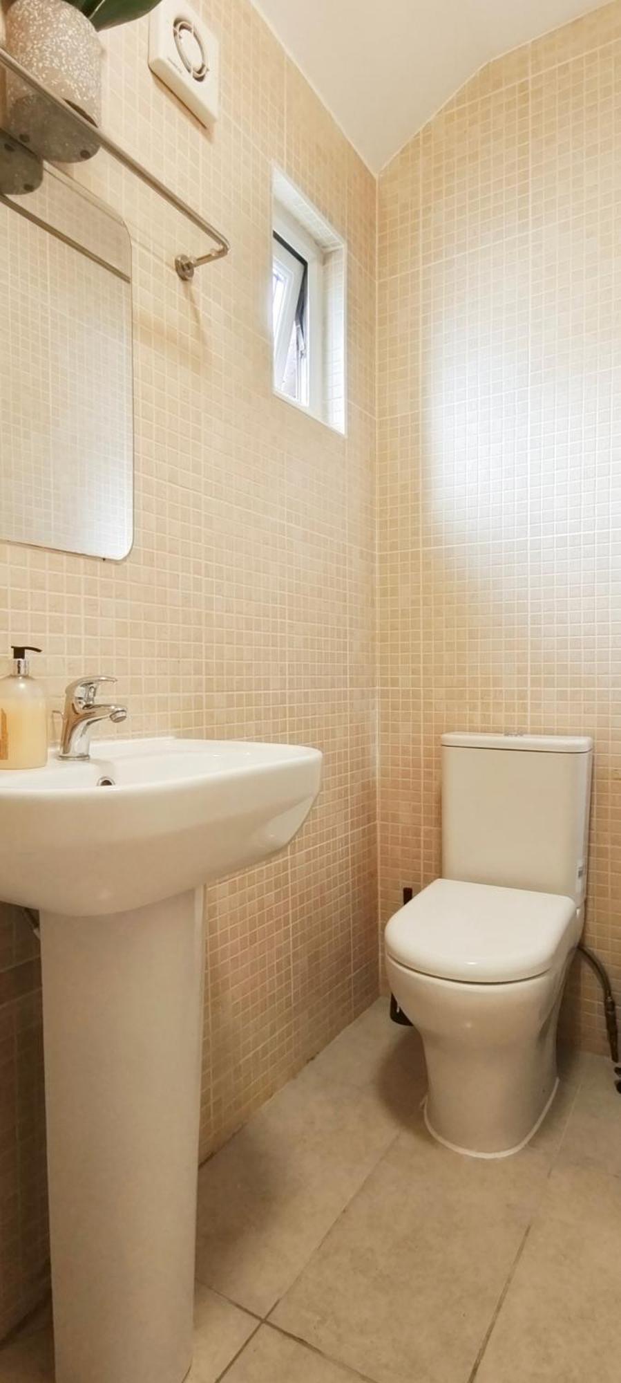 Pearl Garden In Wembley Holiday home